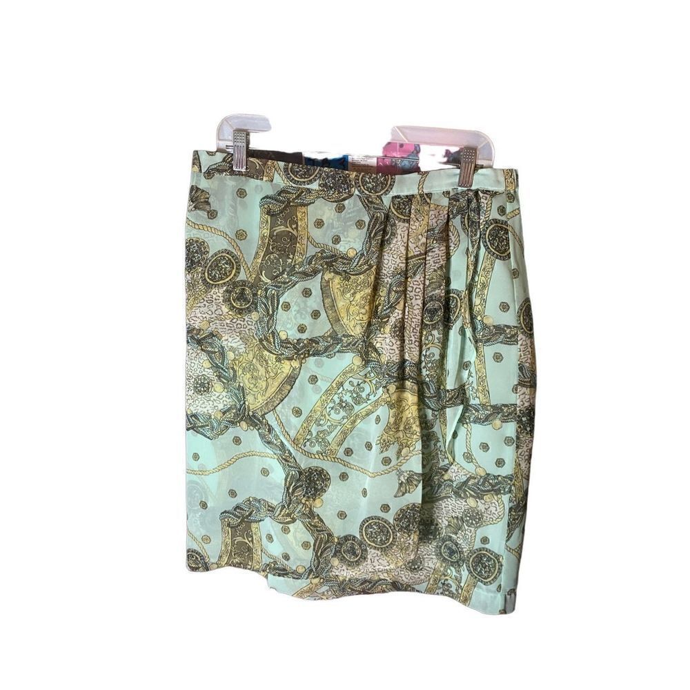 Jacqueline Smith, waterfall front paisley print green back zip skirt size large